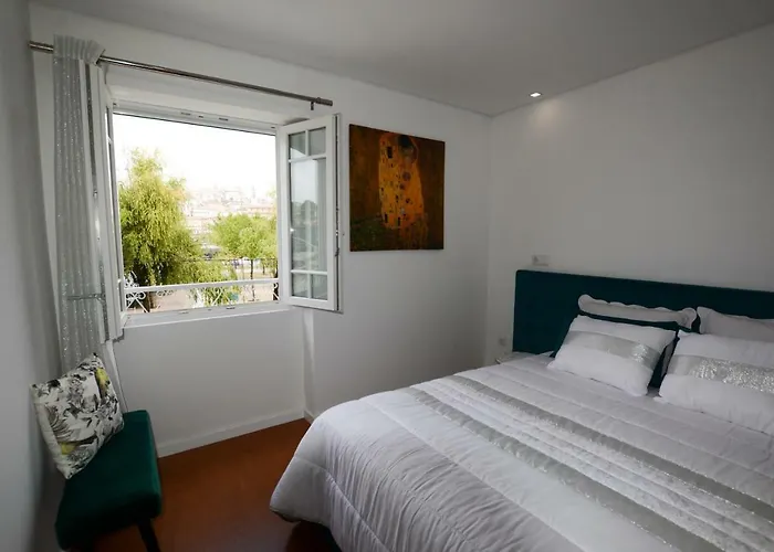 Luxury Golden River - In The Heart Of Center And Wine Cellars Daire