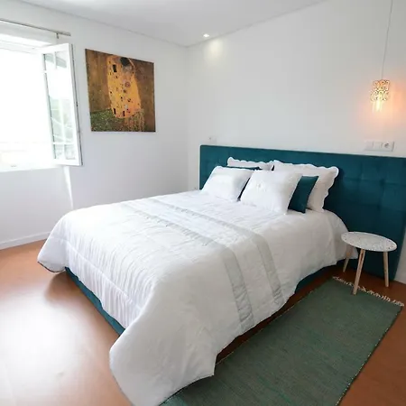 Апартаменты Luxury Golden River - In The Heart Of Center And Wine Cellars Вила-Нова-ди-Гая