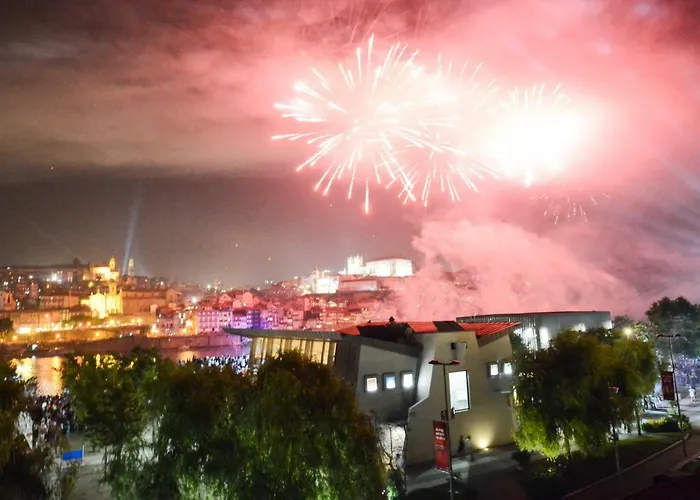 Apartament Luxury Golden River - In The Heart Of Center And Wine Cellars *