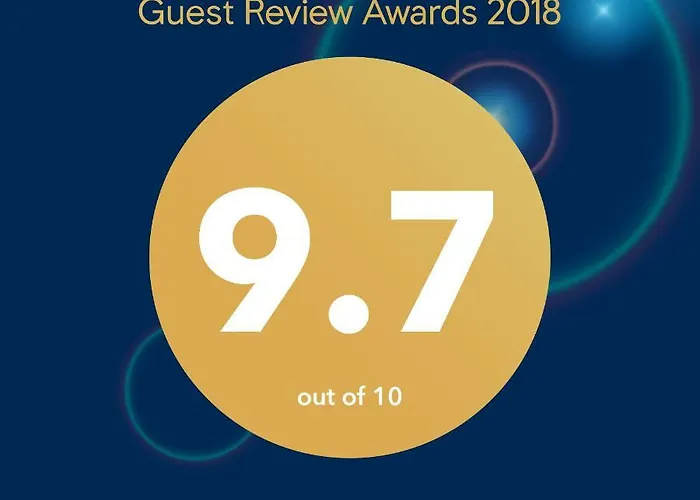 Luxury Golden River - In The Heart Of Center And Wine Cellars Apartament